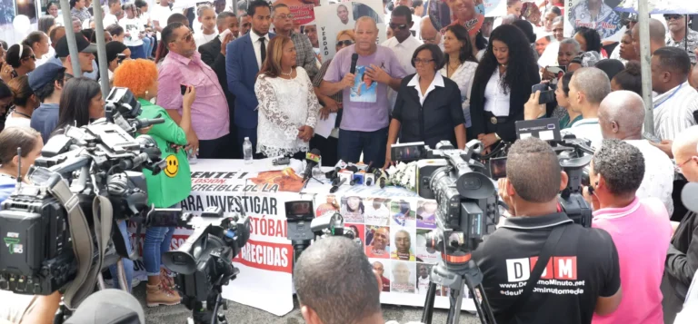 Lágrimas, llanto y dolor llenan actos en aniversario explosión