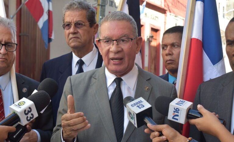 Advierten sobre sobrepoblación haitianos en escuelas de la RD