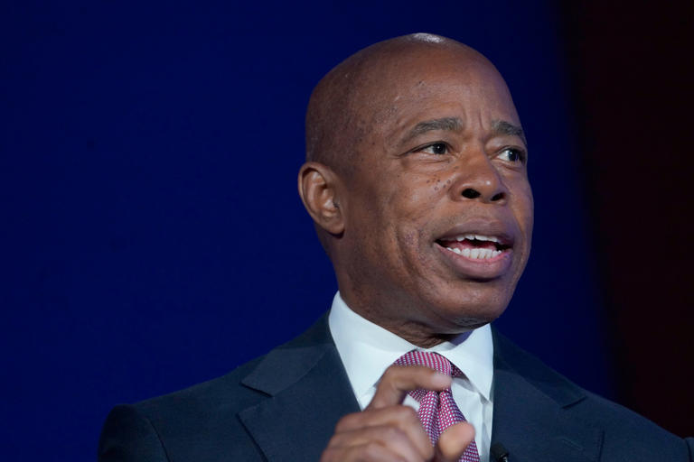 NUEVA YORK: Alcalde Eric Adams ha sido imputado por corrupción