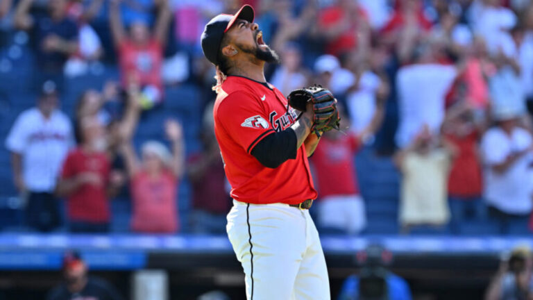 Emmanuel Clase hace historia al igualar récord de salvados en los Guardianes de Cleveland con José Mesa