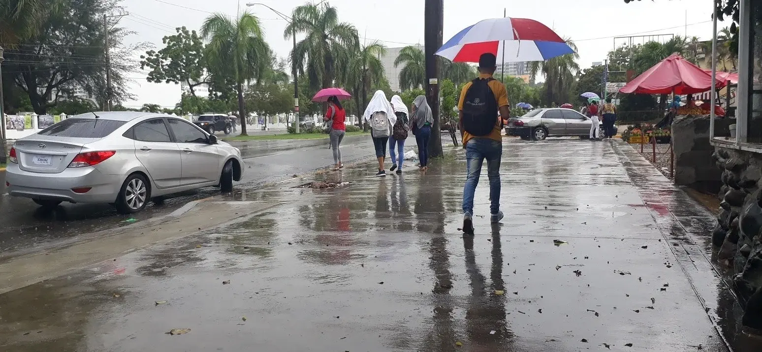 INDOMET pronostica aguaceros moderados a fuertes y temperaturas calurosas