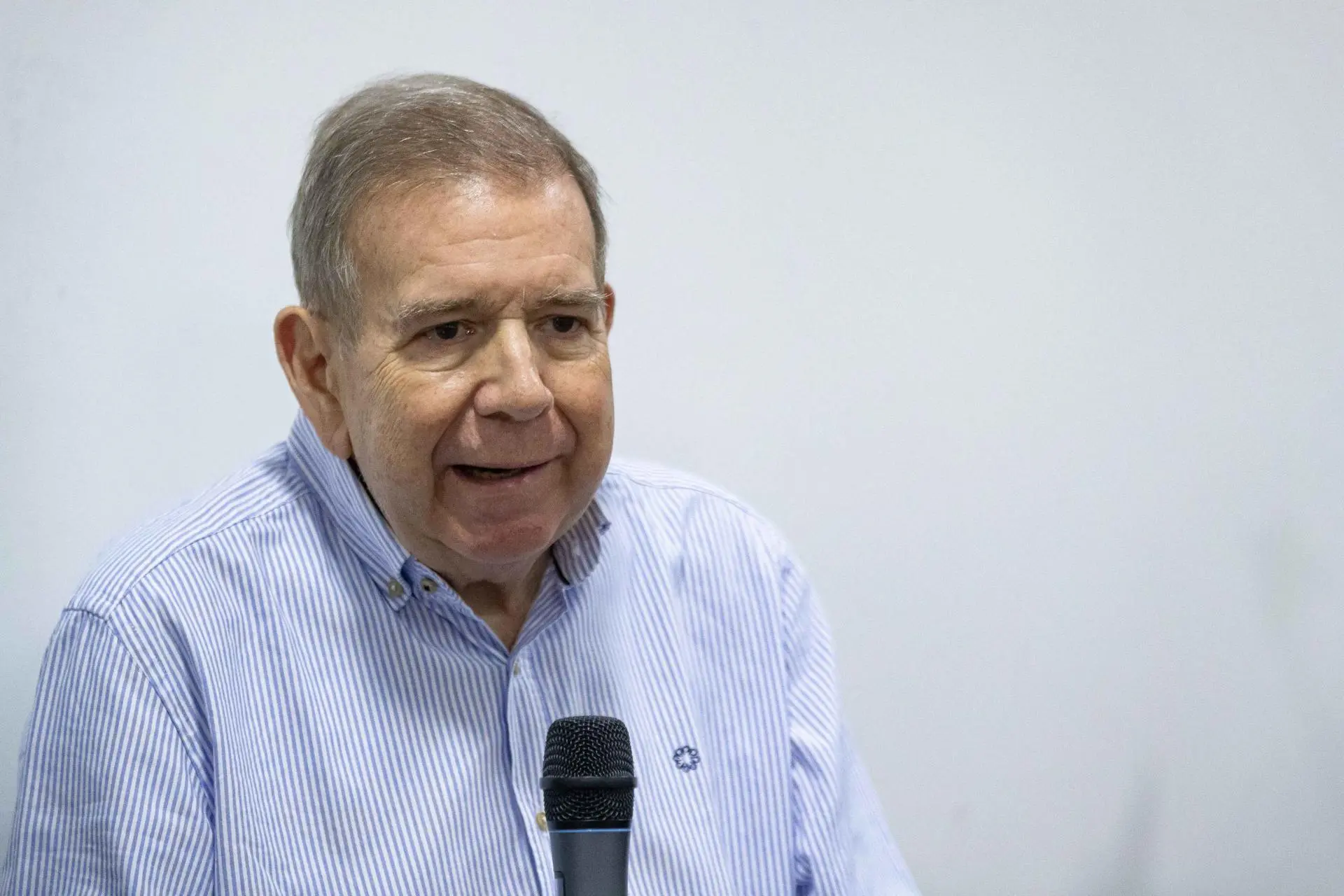 EE.UU. culpa a «medidas antidemocráticas» de Nicolás Maduro la salida de Edmundo González de Venezuela