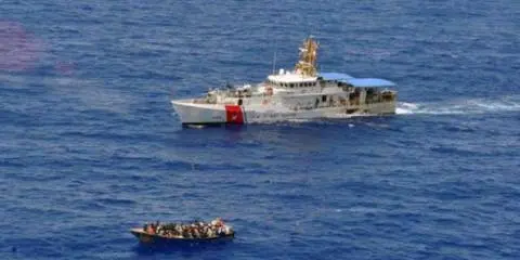Repatrían 60 migrantes a República Dominicana tras ser capturados cerca de Puerto Rico