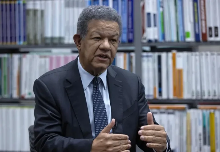 Leonel dice gobierno ha otorgado en 2024 400 mil visas haitianos
