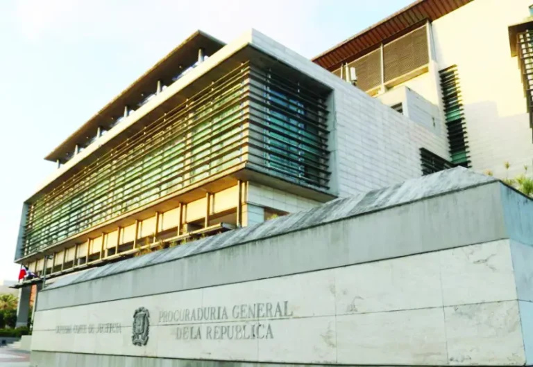 Procuraduría allana 18 lugares por droga y lavado de activos