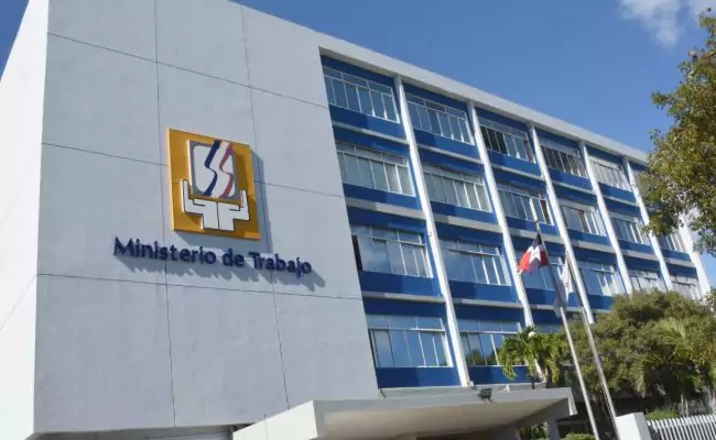 Ministerio de Trabajo reitera feriado “Día de la Constitución” se cambia para el lunes 4 de noviembre