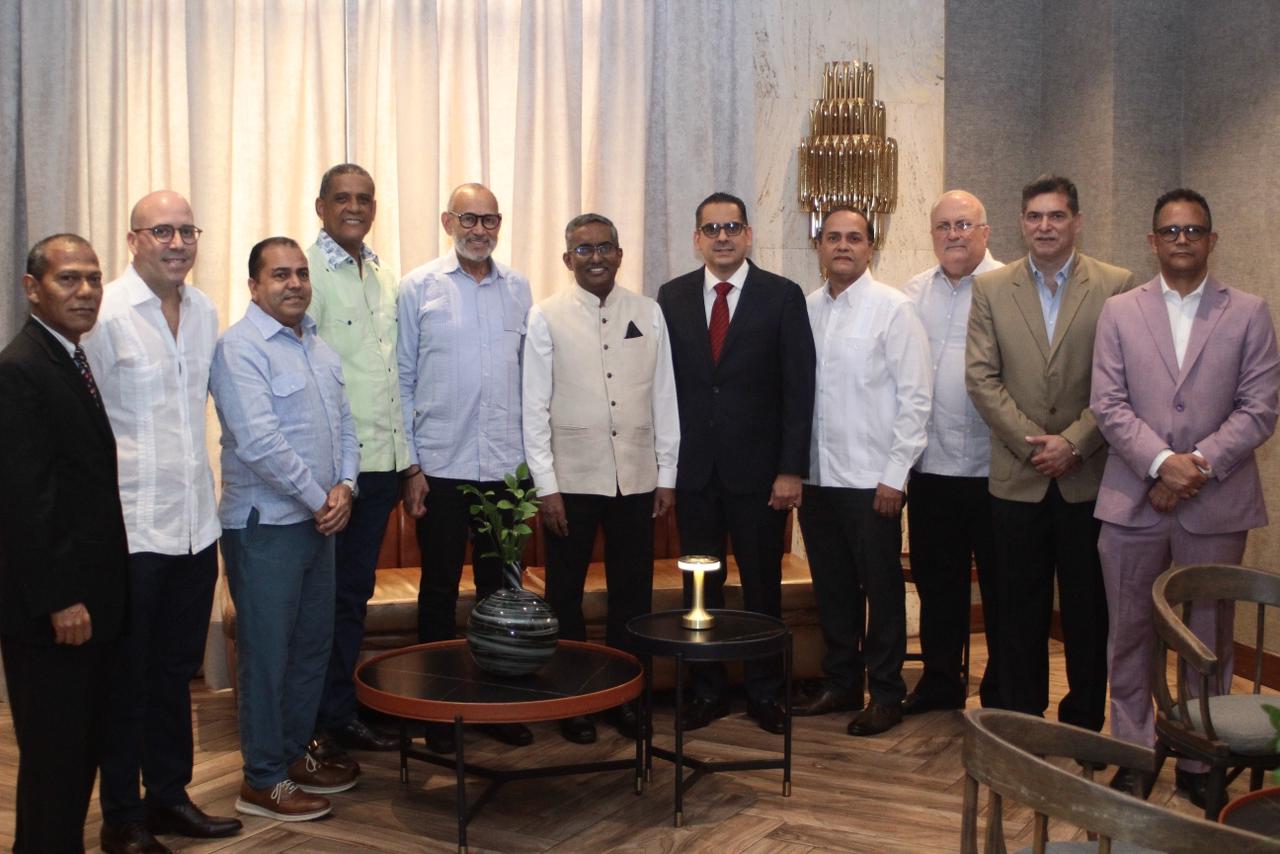 FEDOTEX reconoce a Víctor Castro e INABIE en su tradicional encuentro navideño