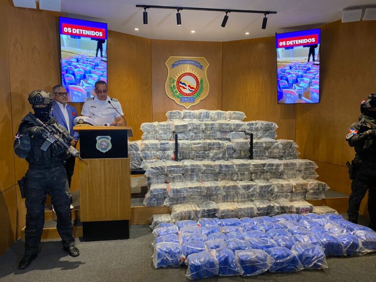 Ocupan otro cargamento droga en una operación en Pedernales