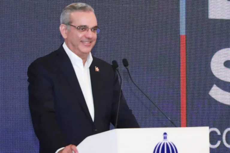 Gobierno anuncia el pasaporte electrónico