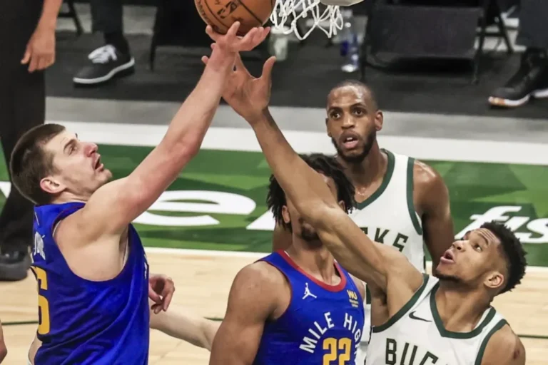 Jokic y Antetokounmpo siguen al frente de las votaciones para el All-Star de la NBA