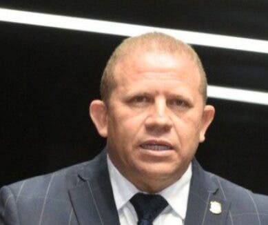 Diputado dice alza peaje es por fracaso reforma fiscal