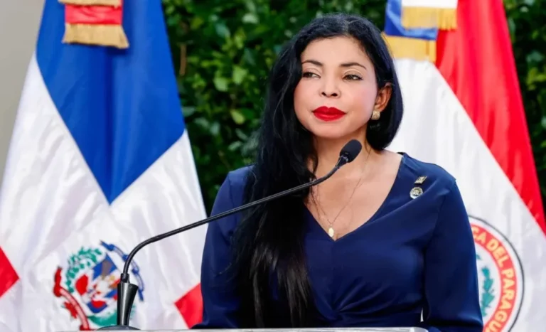 Yeni Berenice Reynoso se comprometió a aplicar escalafón en el sistema de incentivos