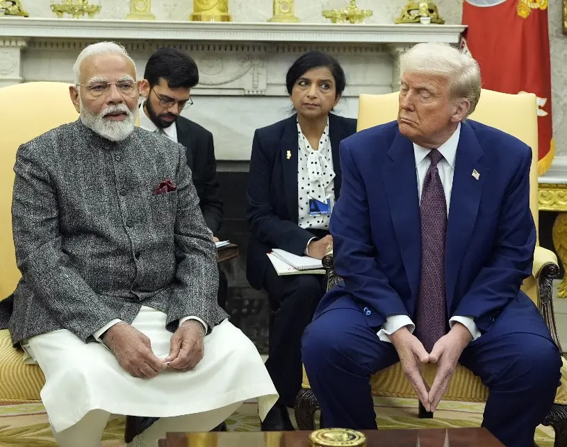 Trump amenaza los Brics si “juegan” con el dólar