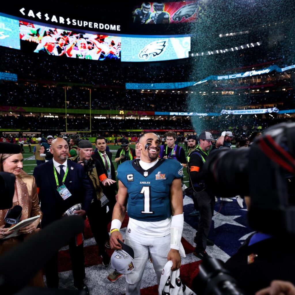 Jalen Hurts silencia a los escépticos y gana el Jugador Más Valioso del Super Bowl