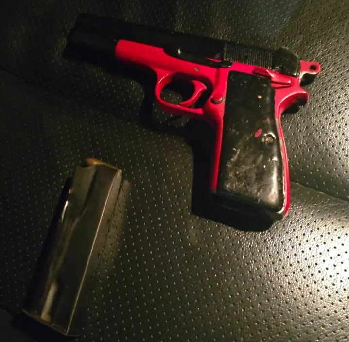 «Delincuente» abatido en La Guáyiga portaba chaleco antibalas con el nombre «Policía Nacional»