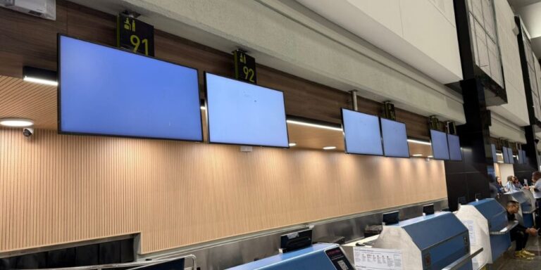 Reportan apagón en el sistema del Aeropuerto de Las Américas