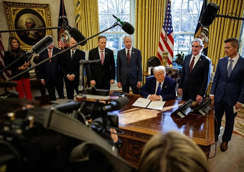 Trump cumple un mes más decidido, rápido y sin frenos