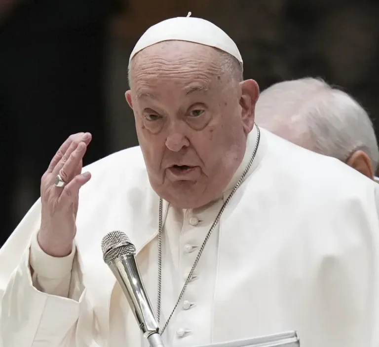 Papa critica al gobierno de Trump por deportaciones