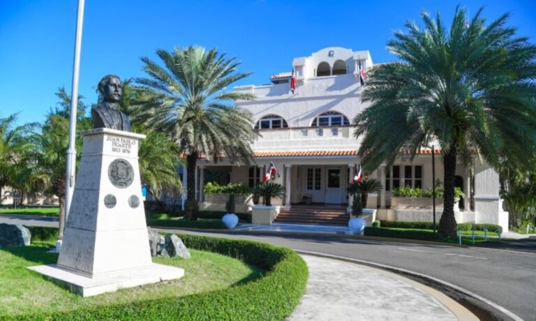 Mirex designa nuevos funcionarios del servicio exterior