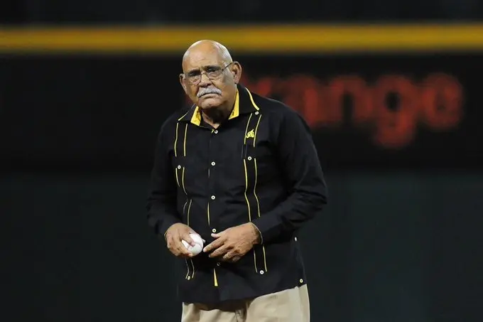 Fallece el veterano narrador deportivo don Mendy López