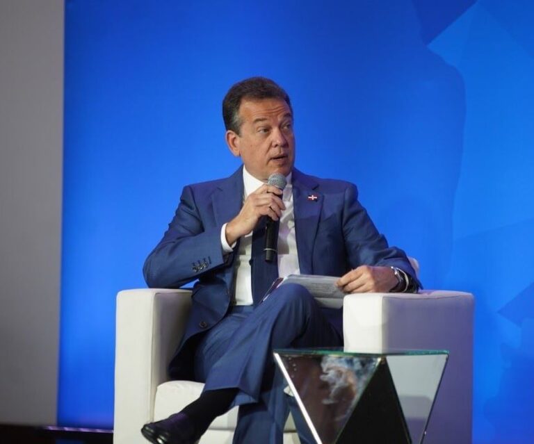 Ministro Industria y Comercio resalta interés de inversionistas