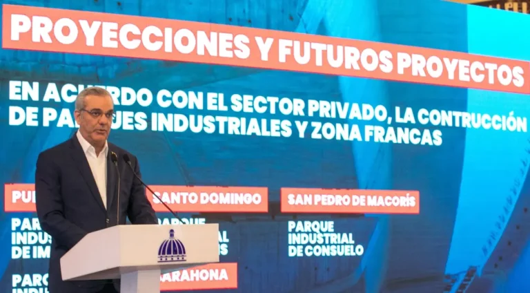 Presidente dice Estado recupera 40 mil bienes