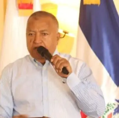 Alcalde San Cristóbal pide eliminar cruces en autopista