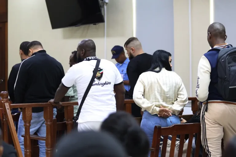 Tribunal condena 14 por tráfico y trata personas