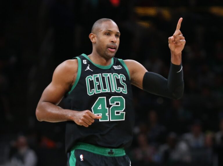Al Horford alcanza los 1,500 rebotes en postemporada y sigue haciendo historia