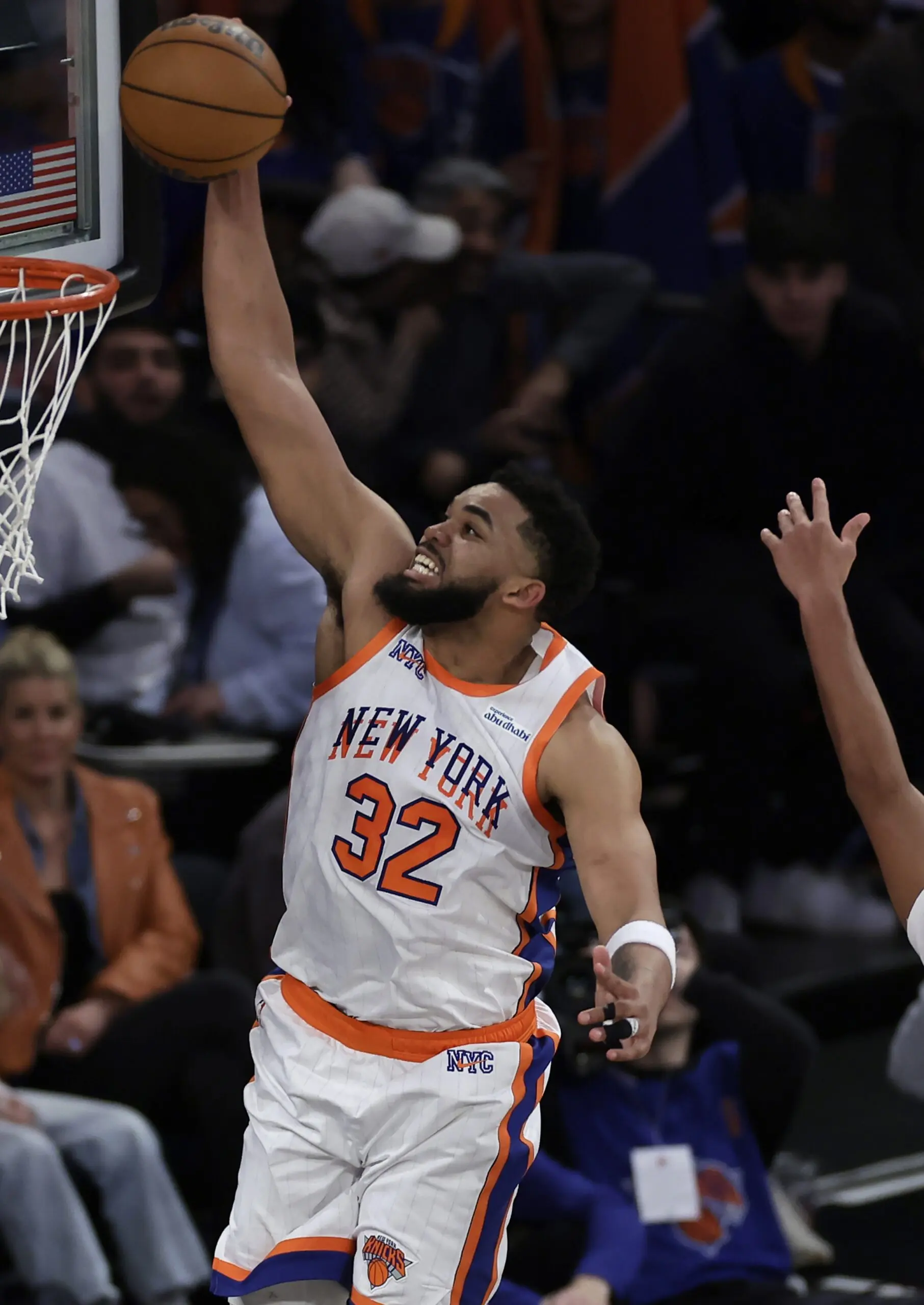 Karl Towns tras ser primer latino líder de rebotes NBA