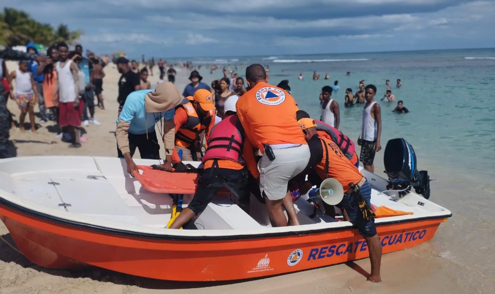 Menos público acudió a playas Boca Chica y Juan Dolio