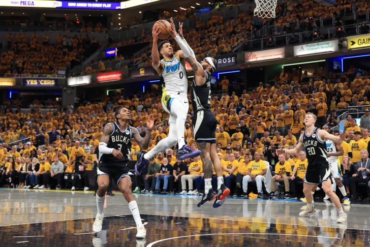 Los Pacers avanzan a semifinales de la Conferencia Este y los Pistons siguen con vida