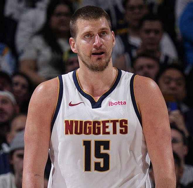 Timberwolves vencen 140-139 a Nuggets en doble prórroga pese a 61 puntos de Nikola Jokic