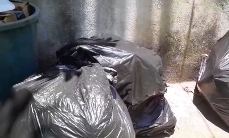 En el Hipódromo se ahogan entre la basura mientras camiones “pasan de largo”