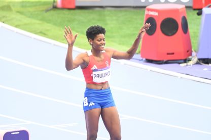 Dominicana Paulino triunfa en Grand Slam Track de Miami