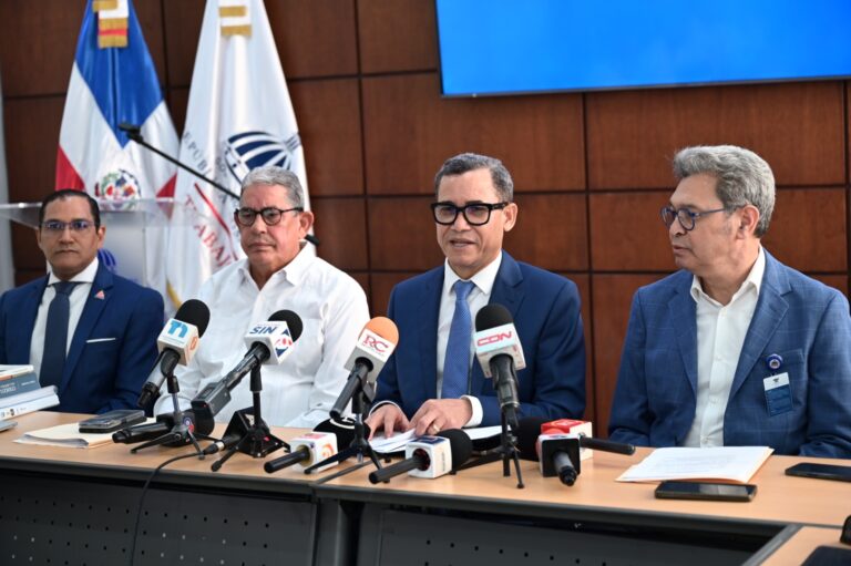 Son extranjeros trabajadores de muchas empresas dominicanas