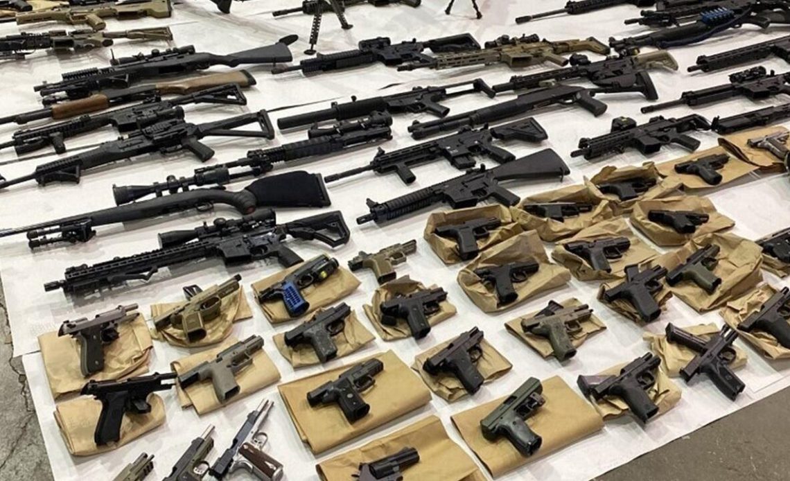 Entre 2020 a 2024, la PGR incautó más de 1,500 armas de fuego; la mayoría pistolas