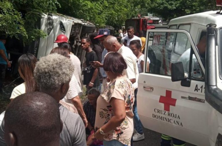 30 heridos en accidente autobús pasajeros en autopista Duarte