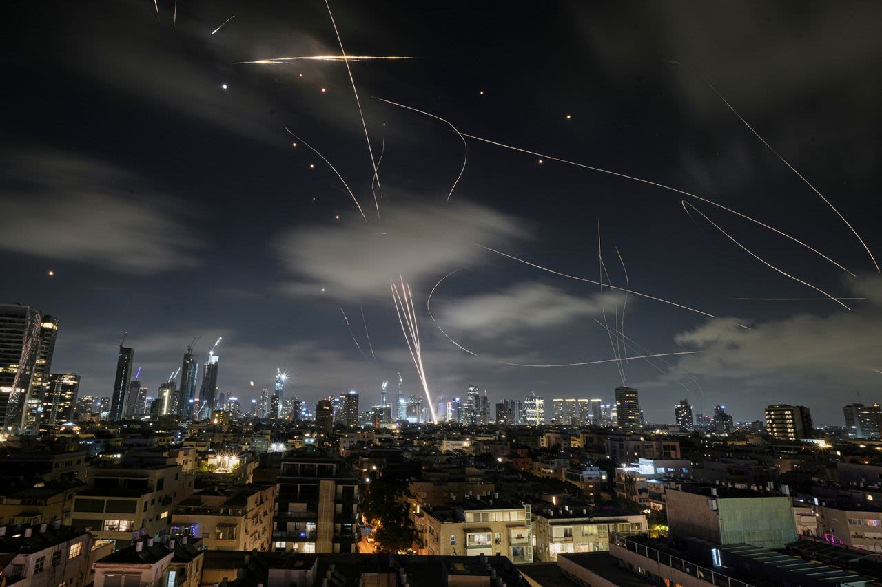 Israel intensifica este miércoles ataques contra capital de Irán