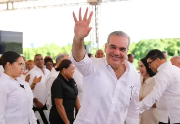 Presidente entregará recinto de la UASD y títulos de propiedad