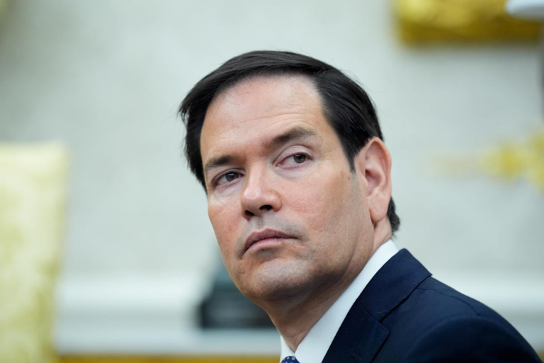 Rubio ataca a jueces hallaron culpable al expresidente Uribe