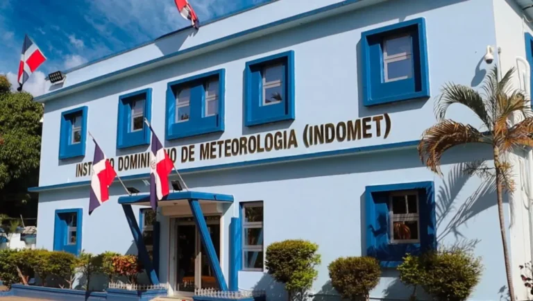 Mañana calurosa y soleada en SD; vaguada provocará lluvias esta tarde en varias localidades