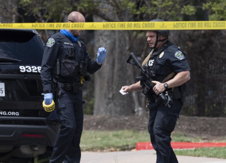 EEUU: Mueren tres personas en Austin tras tiroteo en parqueo