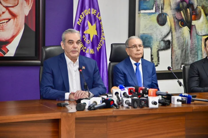 Danilo descarta un debate con Abinader 'para no humillarlo'