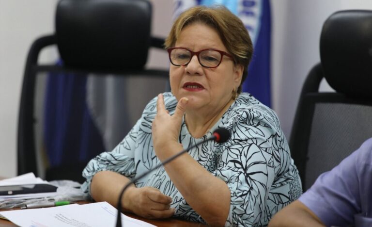 Huracán Erin traerá intensas lluvias y oleaje peligroso al país este fin de semana