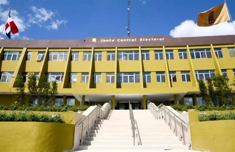 Identidad blindada: JCE presenta nueva cédula con mayor seguridad y soberanía