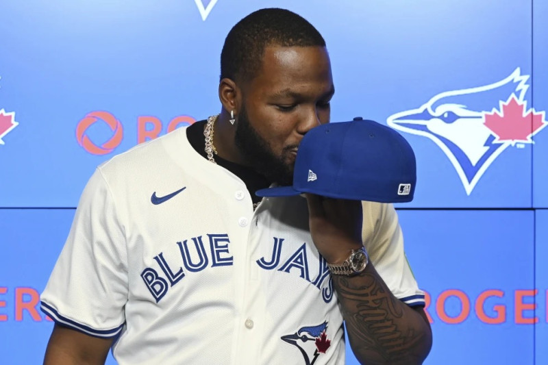 Vladimir Guerrero Jr. conecta jonrón en victoria de Blue Jays
