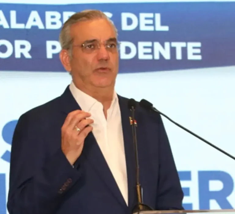 Presidente Luis Abinader cree compra pública debe incluir a todos