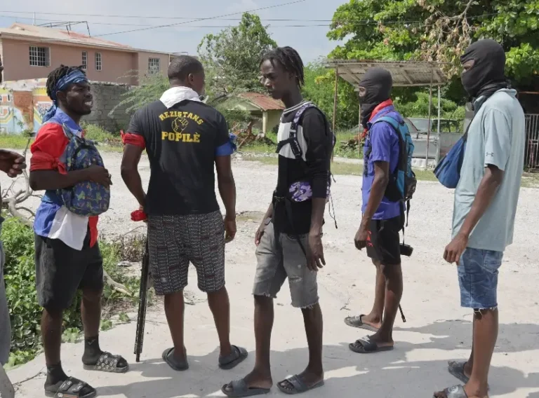 Pandillas asesinan a 42 personas al norte Haití