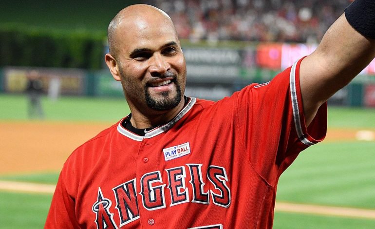 Albert Pujols principal opción para dirigir a los Angelinos